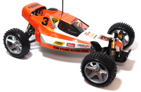 Kyosho_Maxxum_run02_01